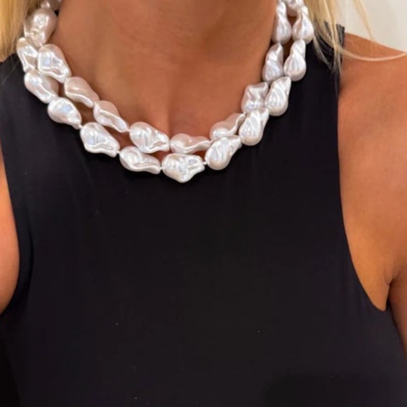 ChanSuttPearls- “Julia Necklace” Elegant White Pearl Necklace - Picture 3 of 4
